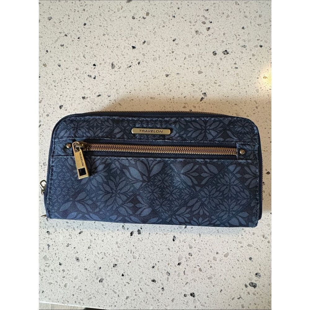 Travelon Navy Floral Zip Wallet with Antiqued Gold-Accents Teal Interior NWOT